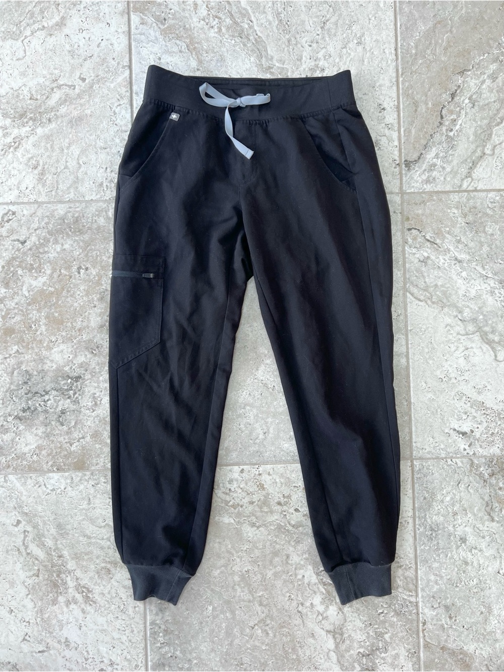 FIGS Women's Zamora Jogger Scrub Pants Black (PO# 3310), size XS/P